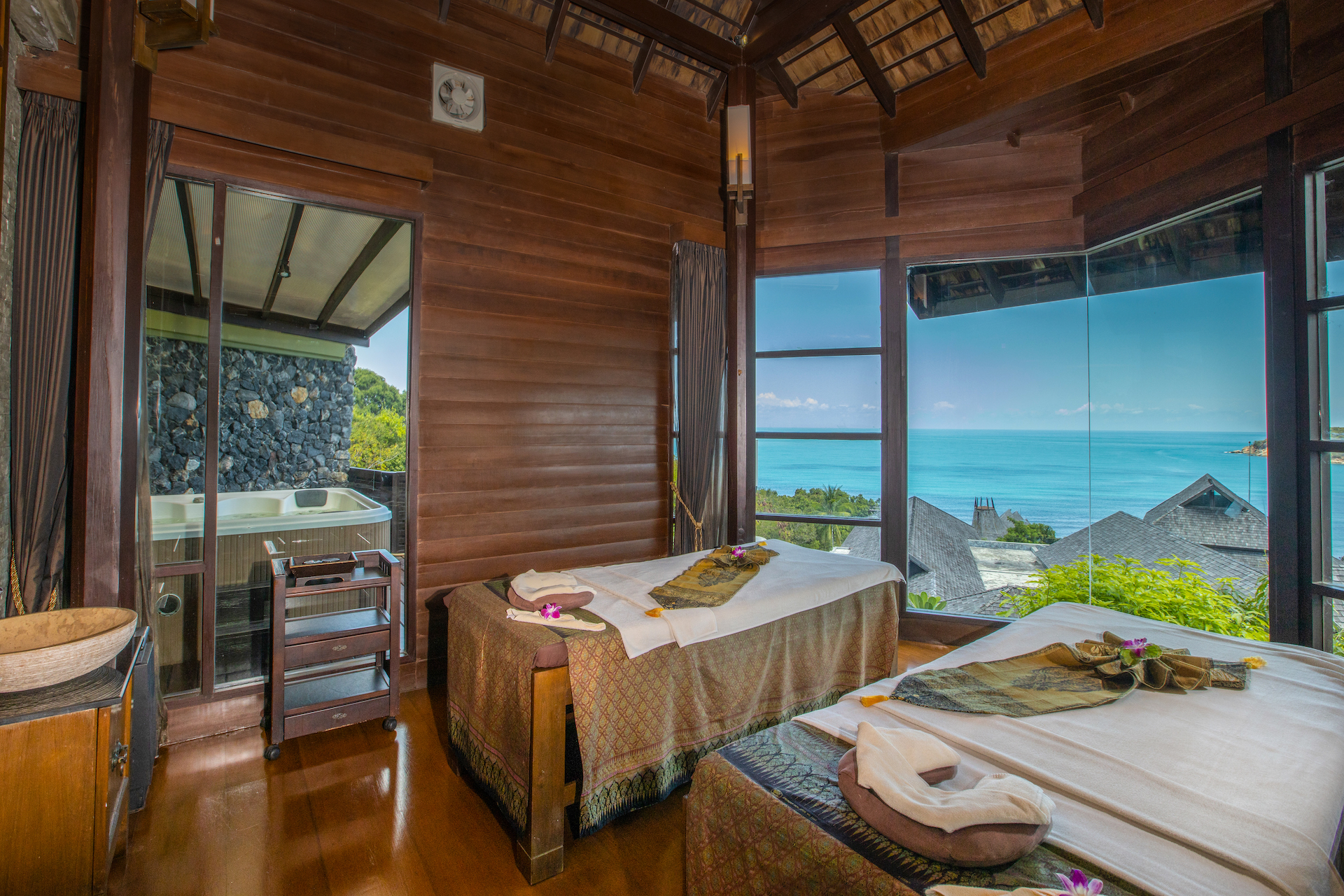 beachside pool villa samui